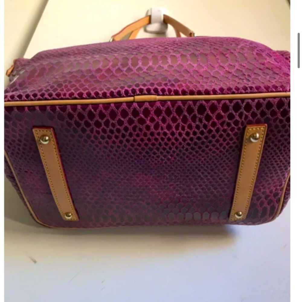 Dooney & Bourke | Bags | XL Pink Leather Snakeskin Print Zip Tote Bag | Rare! - Picture 4 of 16